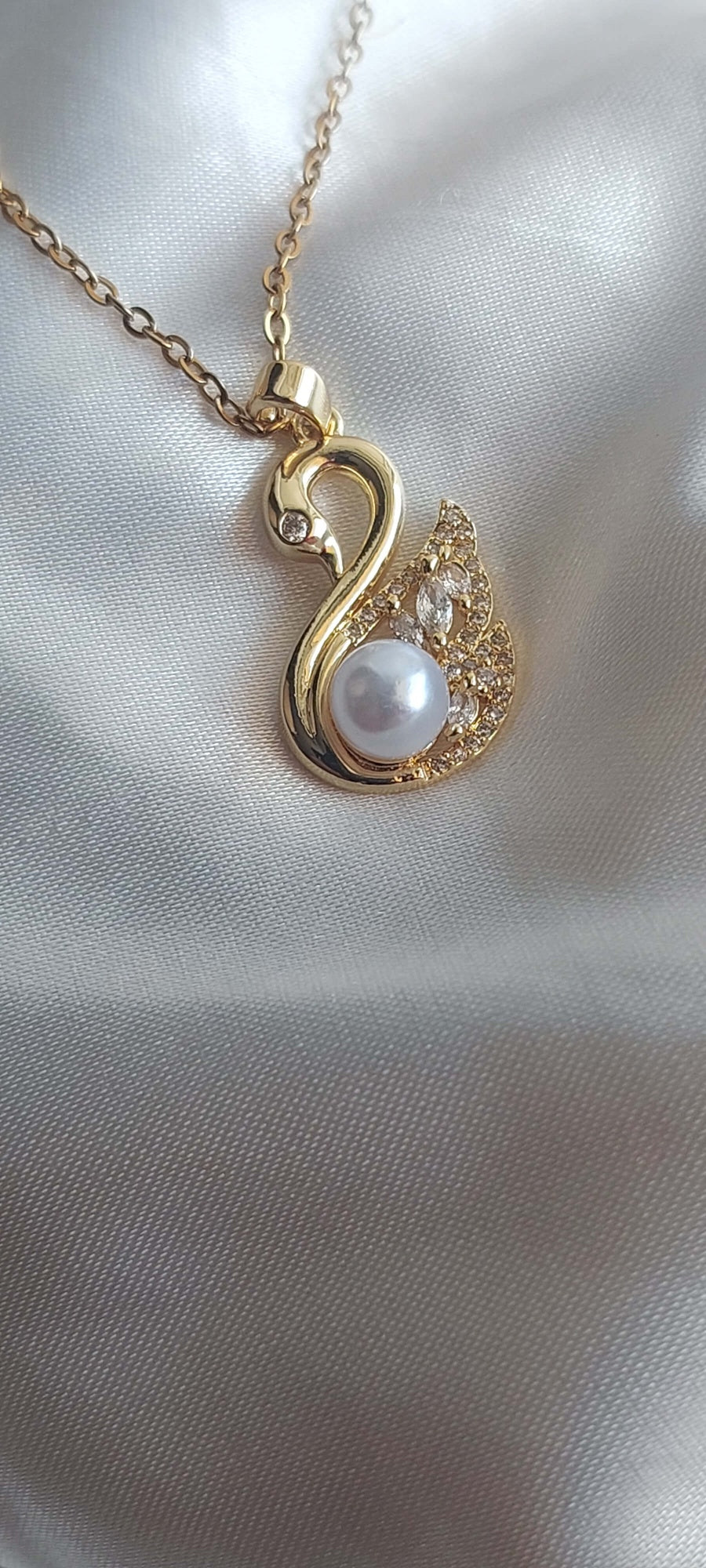 Pearl Swan