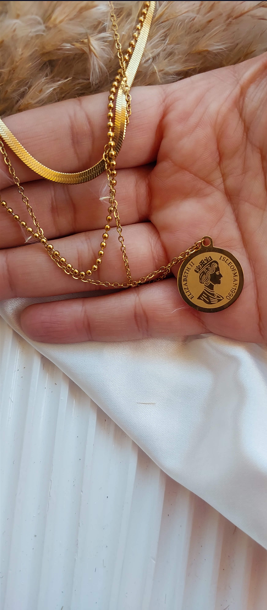 Queen Chain